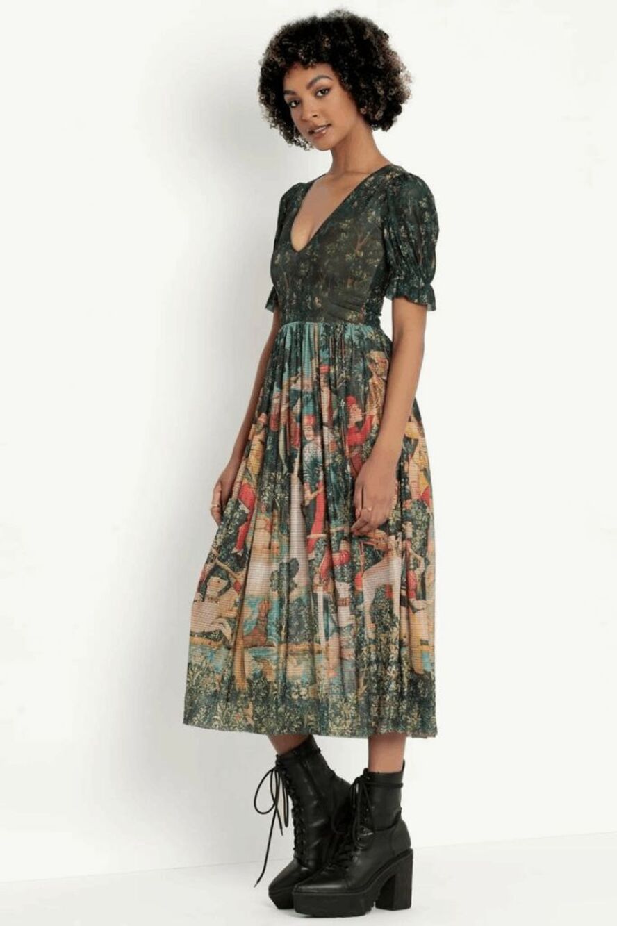 BlackMilk Fairytale Short Sleeve V-Neck Pleated Midi Dress Women's Size Large